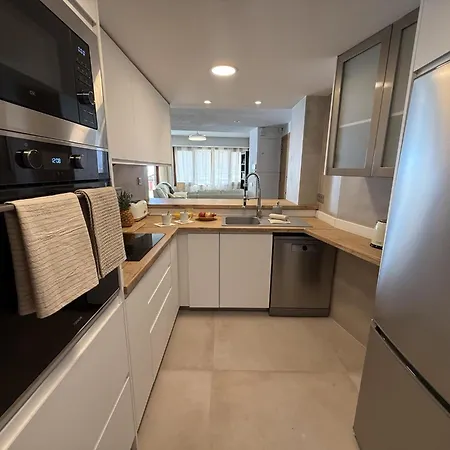 Apartamento 3 Junto A Playa Postiguet Con Terraza By Turihome Alicante
