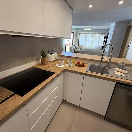 Apartamento 3 Junto A Playa Postiguet Con Terraza By Turihome