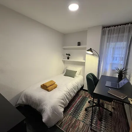 Apartamento 3 Junto A Playa Postiguet Con Terraza By Turihome *
